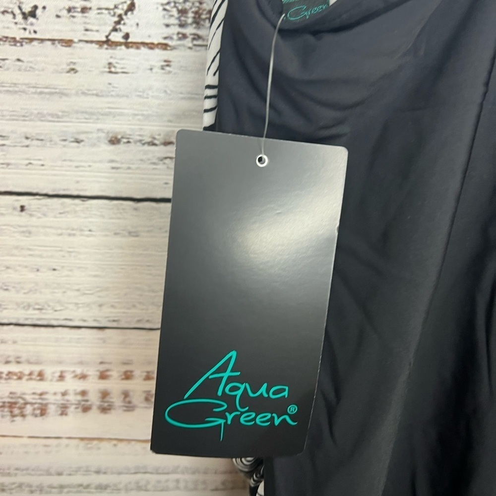 Aqua Green NWT Large swimsuit black and white - Picture 9 of 12